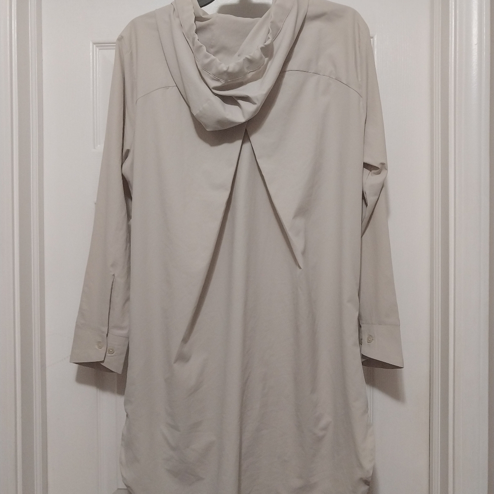 Coolibar UPF 50+‎ Women's Hooded Shirt Long Sleeve Button Front - Size L - Cream - Picture 2 of 3